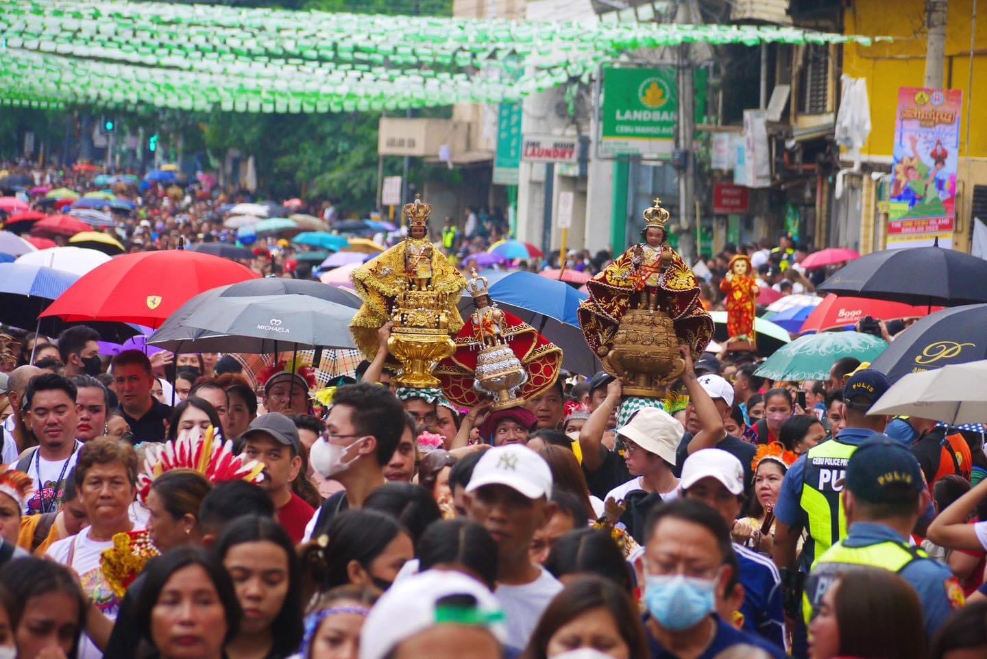 After 2 Years, Devotees Join Child Jesus In Streets Of Cebu | OneNews.PH