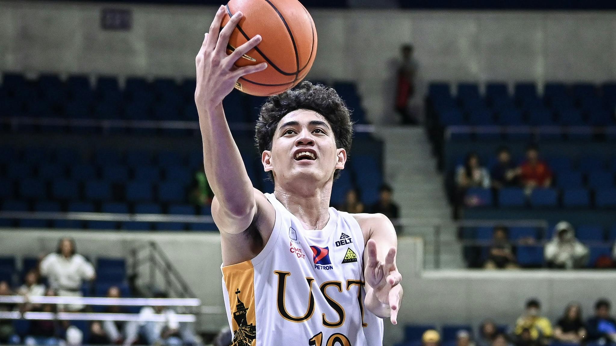 UAAP: Gelo Crisostomo, UST seek upset vs UP to force KO showdown