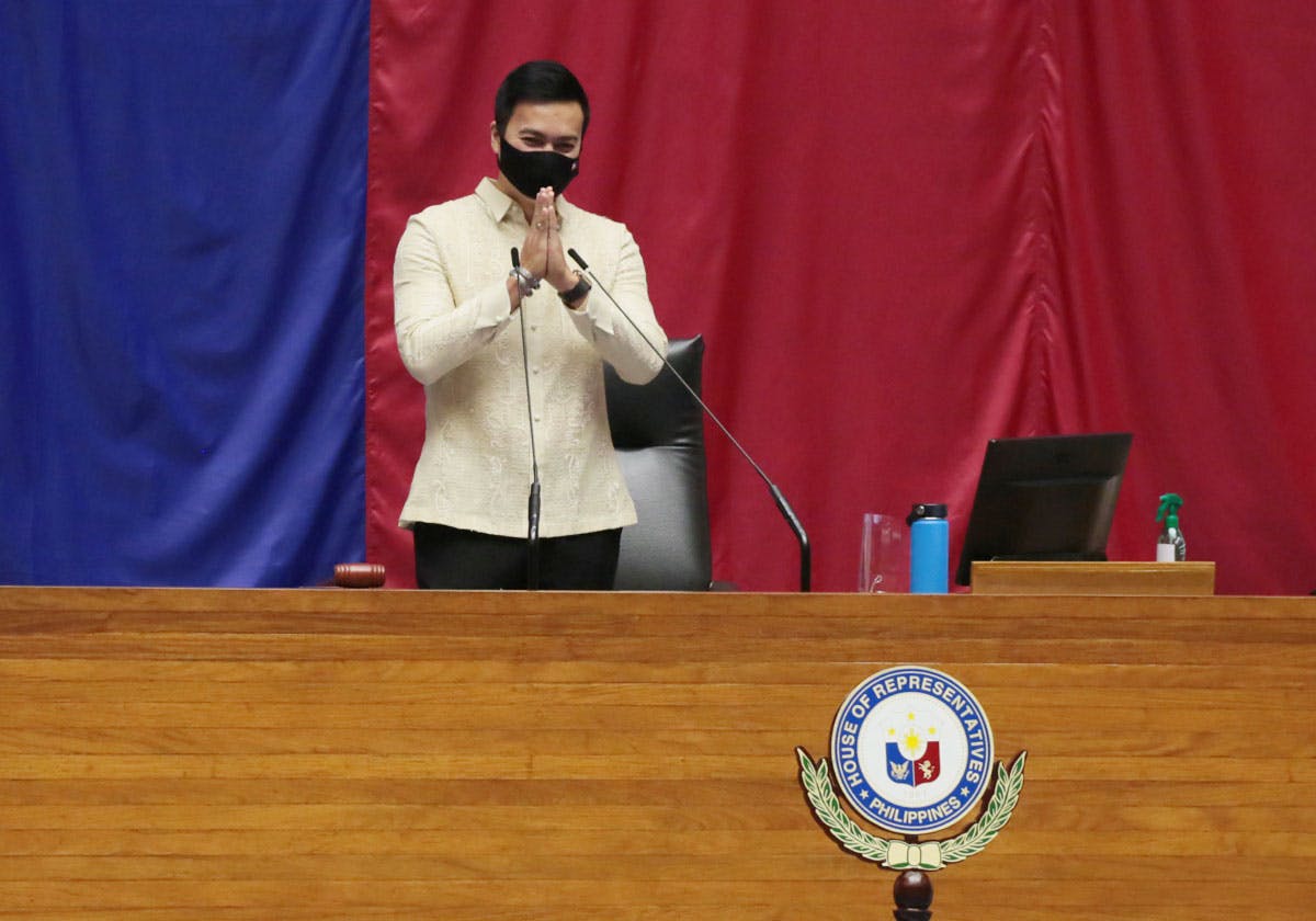 Velasco’s Election As Speaker Shows How Easily Congressmen Can Switch Sides; Cayetano, Left Empty-Handed, Resigns