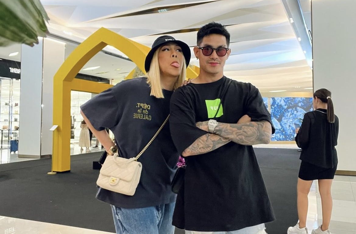 Vice Ganda Calls Out PAL Over Delayed, 'Overbooked' Flight