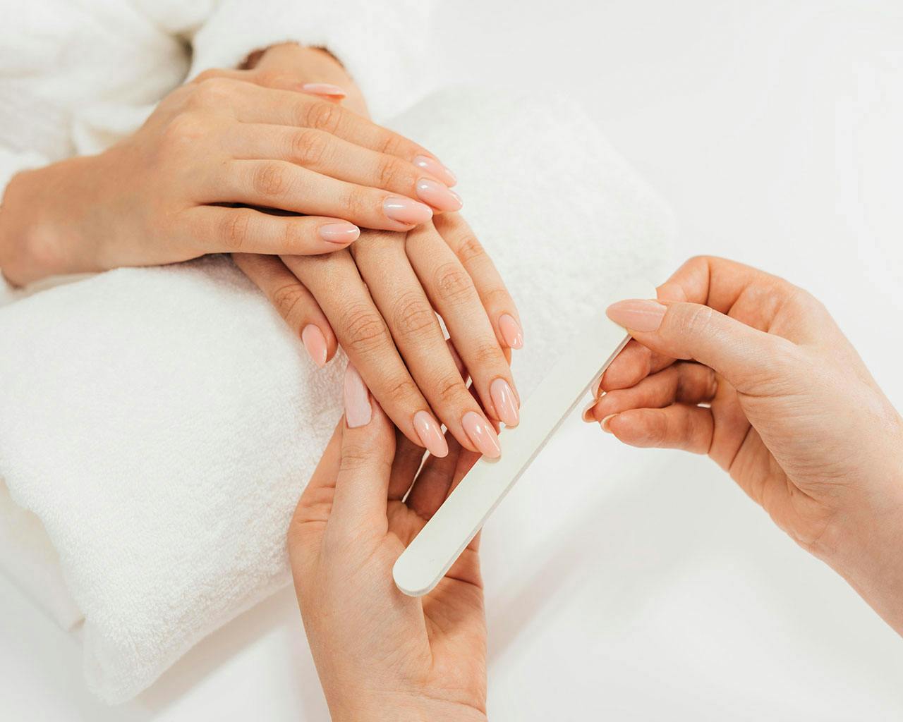 5 Beauty Salons To Call For A Professional Beauty Treatment At Home
