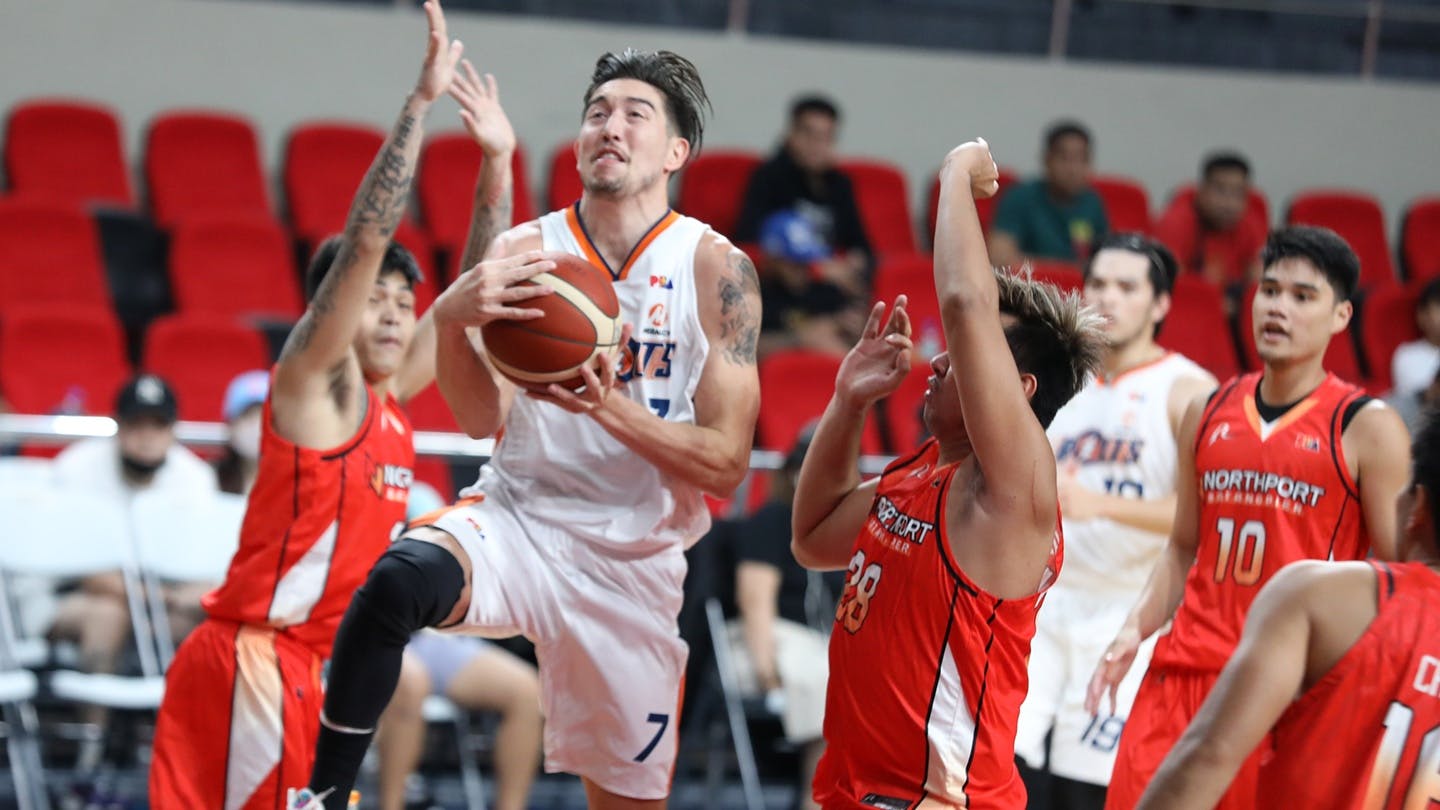 Hurt and all, Cliff Hodge soldiers on to help Meralco grab 2nd win