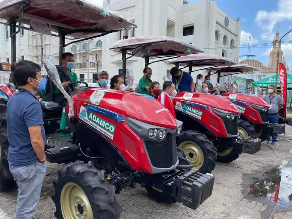 The RCEF in 2021 has a budget P10 billion, including P5 billion for mechanization by PhilMech in the form of machineries and equipment to farmers’ cooperatives and associations or to the LGUs of rice-producing towns with at least 100 hectares of rice farm lands. The RCEF in 2021 has a budget P10 billion, including P5 billion for mechanization by PhilMech in the form of machineries and equipment to farmers’ cooperatives and associations or to the LGUs of rice-producing towns with at least 100 hectares of rice farm lands.