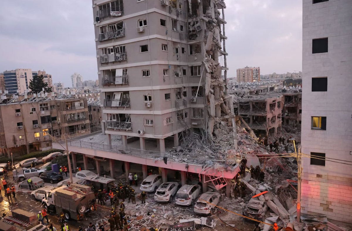 4 Pinoys Injured, Civilians Urged To Evacuate Target Areas As Israel-Iran Clashes Escalate