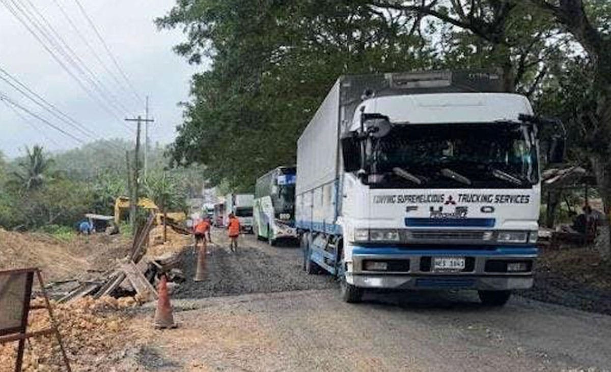CamSur Traffic Easing As Andaya Highway Reopens